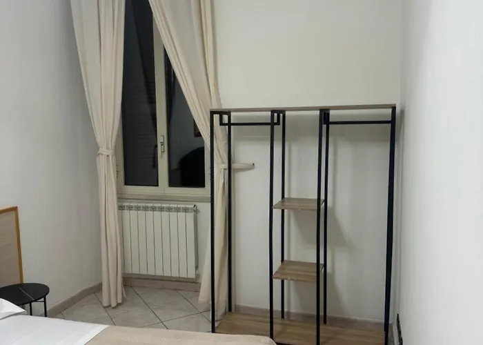Larissarooms בית הארחה