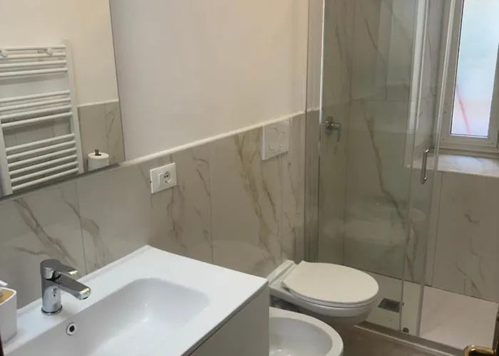 Larissarooms בית הארחה